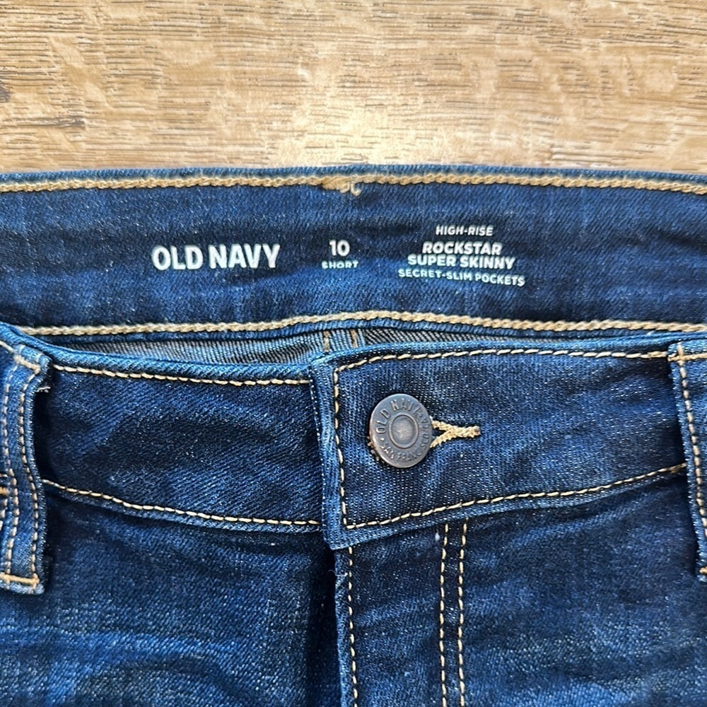 Old Navy Women's Skinny Blue Jeans - Picture 3 of 5